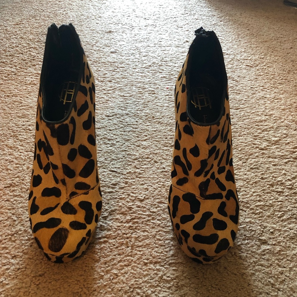 House of Harlow Natalia Sahara leopard shoes Sz 9